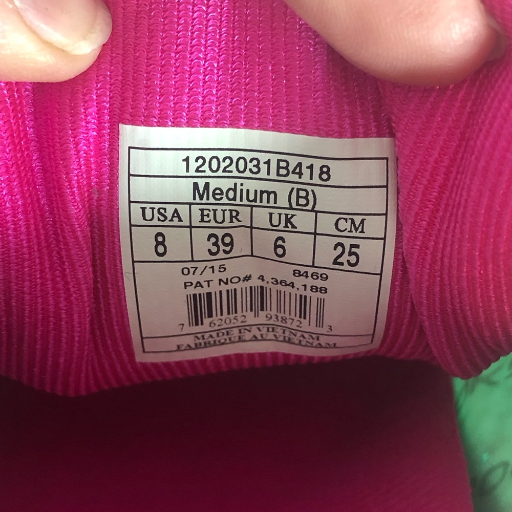 Brooks Women's Athletic Shoes - Mint Green and Fuchsia - Picture 6 of 10